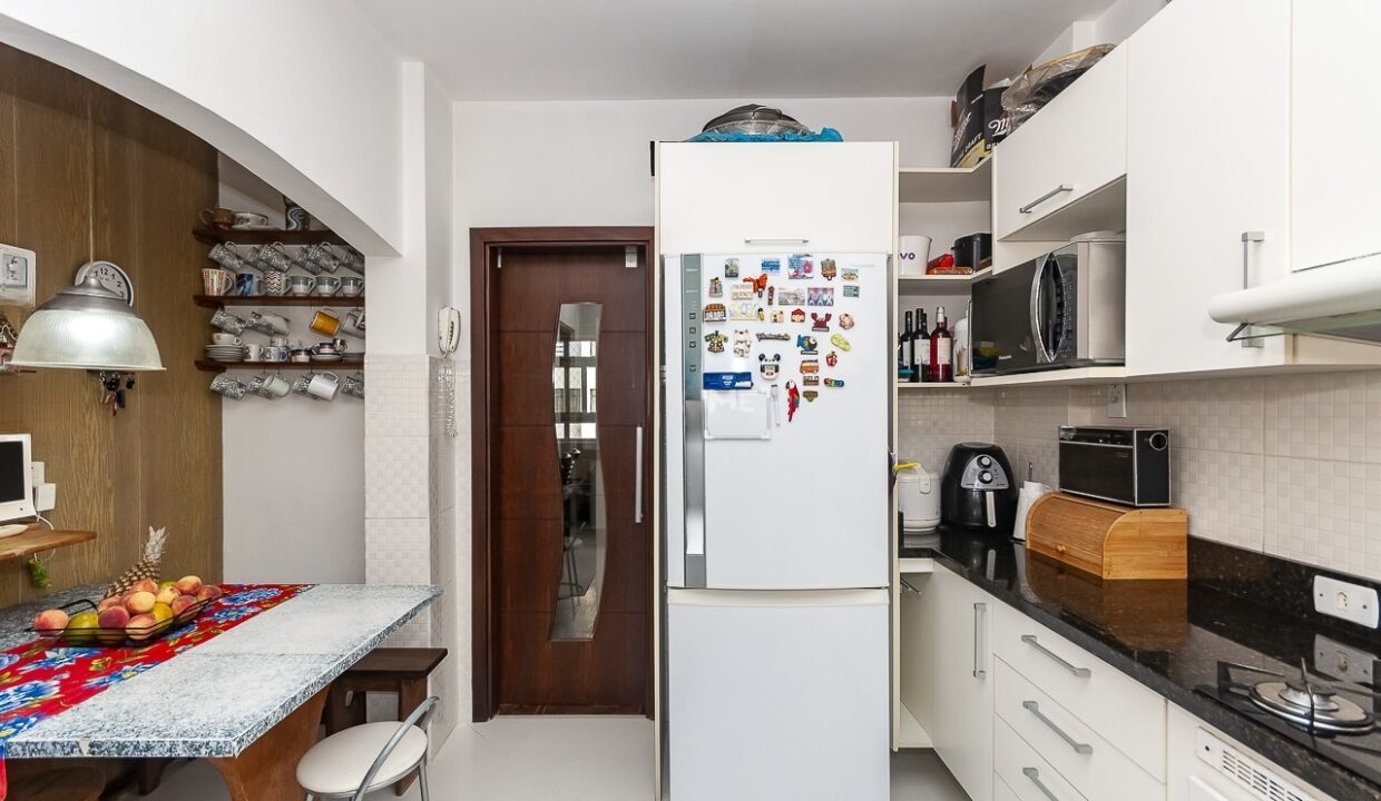 661480309-apartamento-curitiba-centro-transformed